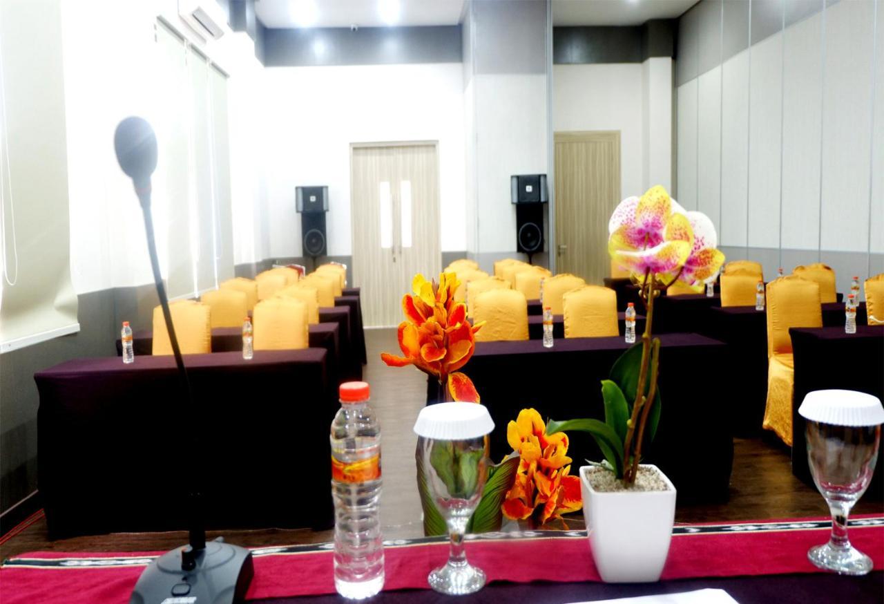 Manise Hotel Ambon Eksteriør bilde