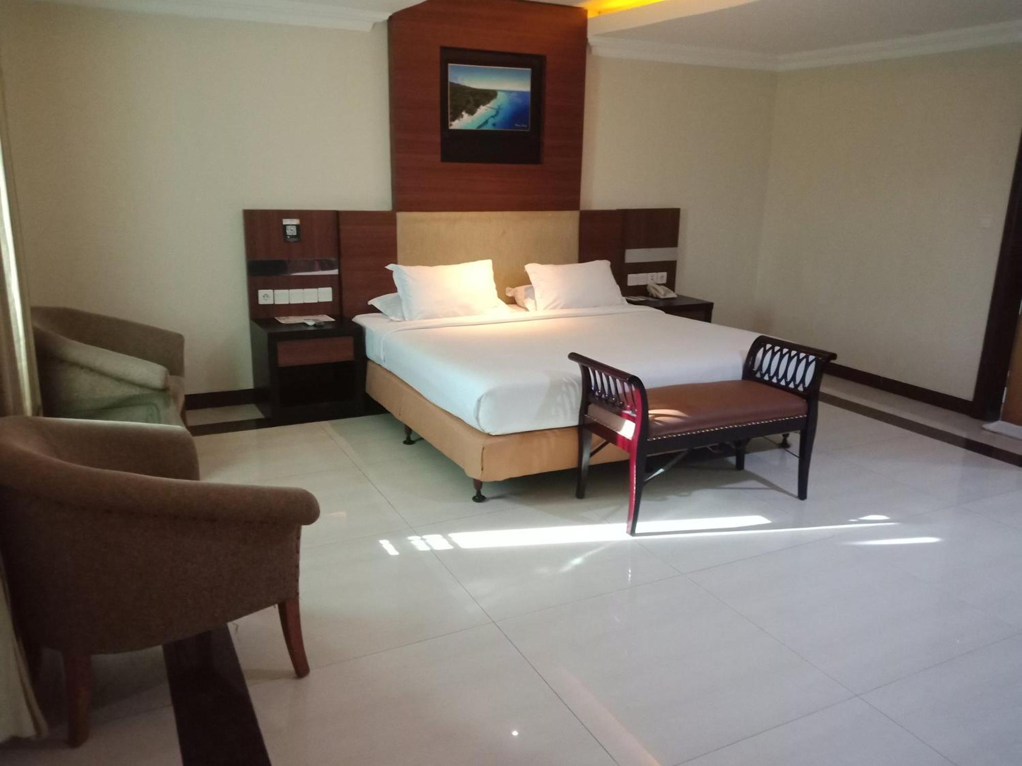 Manise Hotel Ambon Eksteriør bilde