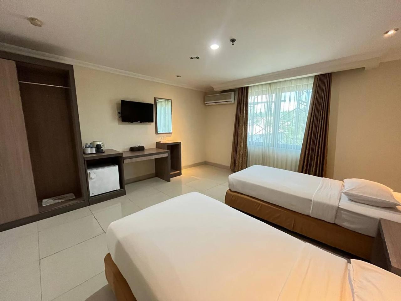 Manise Hotel Ambon Eksteriør bilde