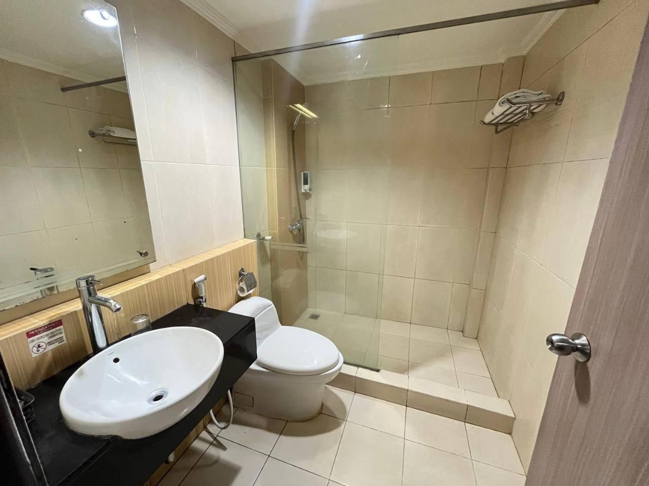 Manise Hotel Ambon Eksteriør bilde