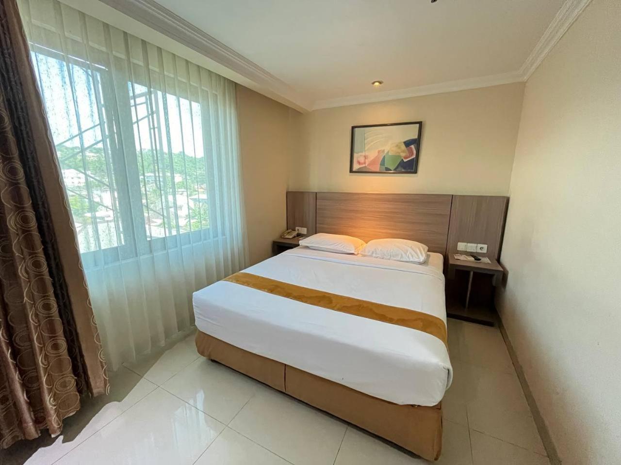 Manise Hotel Ambon Eksteriør bilde